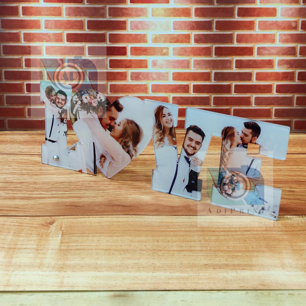 Scritta Love in plexiglass orizzontale